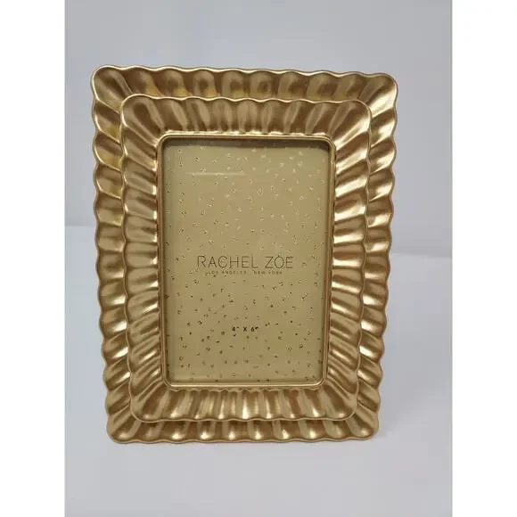 Pair of Gold Easel Picture Frames 4 x 6 Photo "Ruffles & Bows" Designer - Girly - Picture 2 of 6